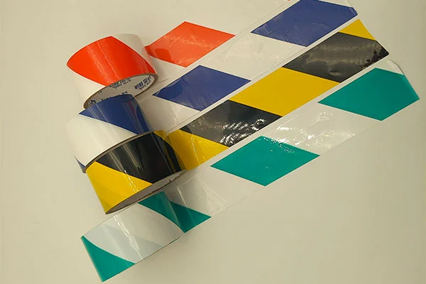 Предупредувачка лента: Витален визуелен чувар за јавна и безбедност на работниците